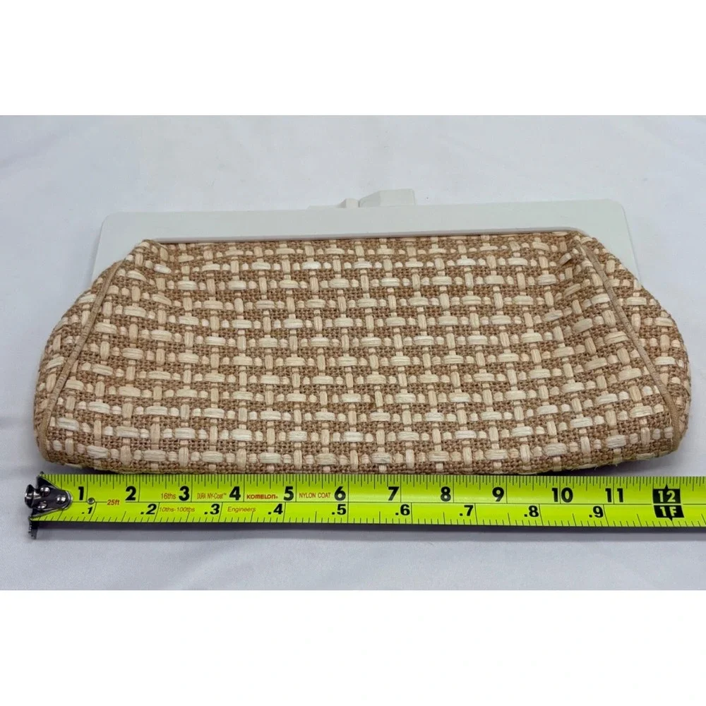 Vintage Woven Straw Raffia Clutch Purse Plastic‎ Snap Closure Chain Strap